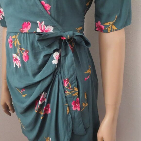 NWT Abercrombie Womens Wrap Front Floral Dress Size XXS Green Half Sleeve - Picture 4 of 6